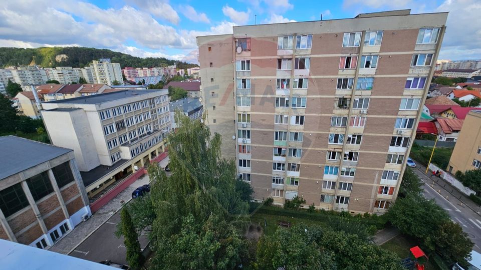 GARSONIERA  decomandata, cu priveliste  - DE VANZARE- BV/  str Traian!