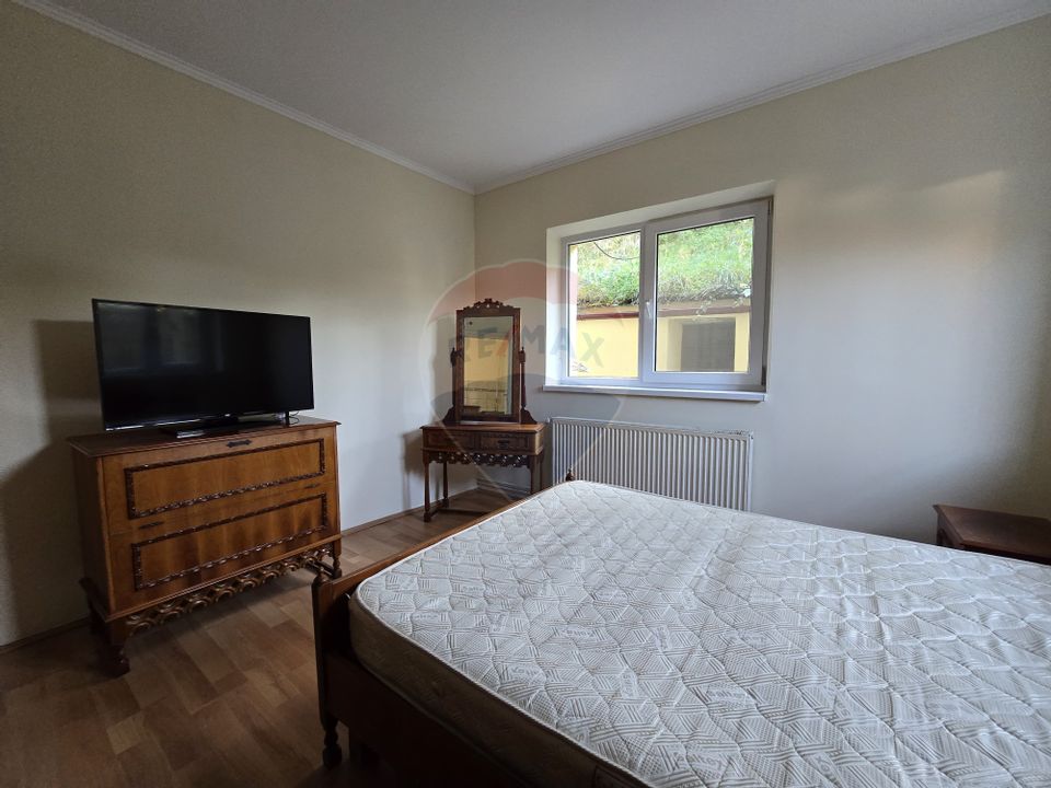 Casă cu 5 camere de vânzare în zona Central comision 0