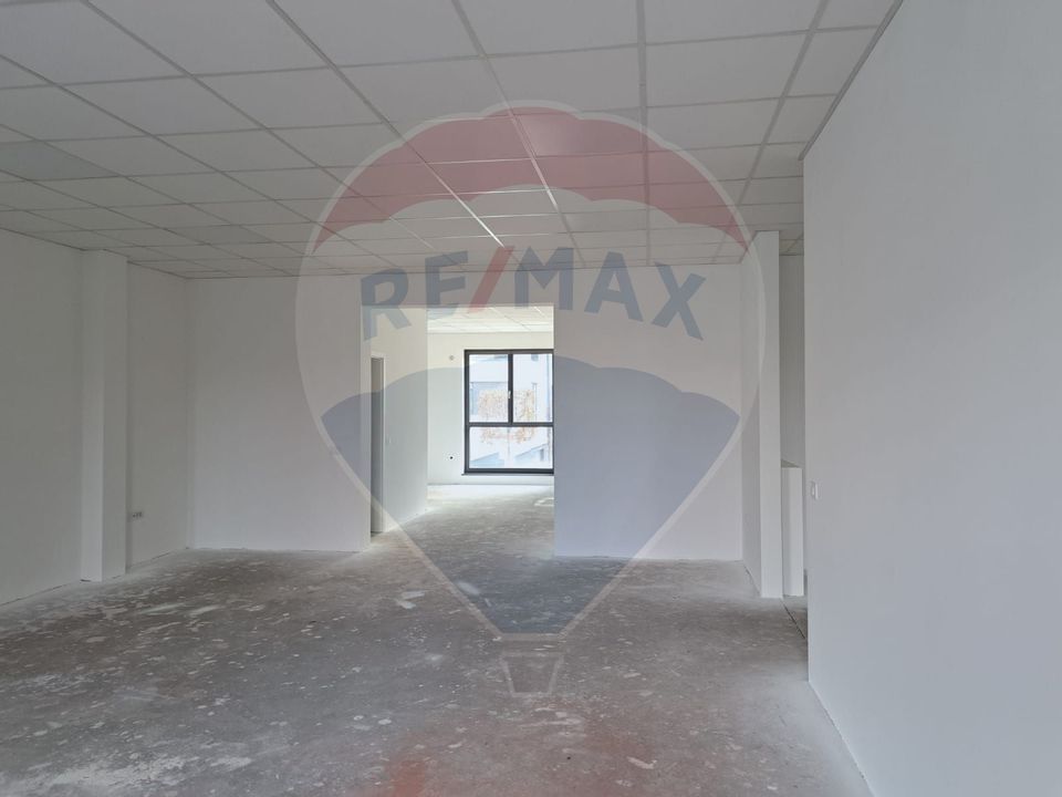 155sq.m Commercial Space for rent