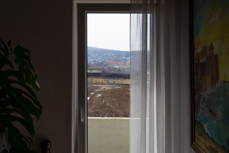 Casă / Vilă 4 camere de vânzare – Comuna Măgura, Str. Salcâmului