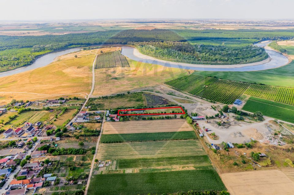 Teren intravilan de  4,000 mp in Zadareni