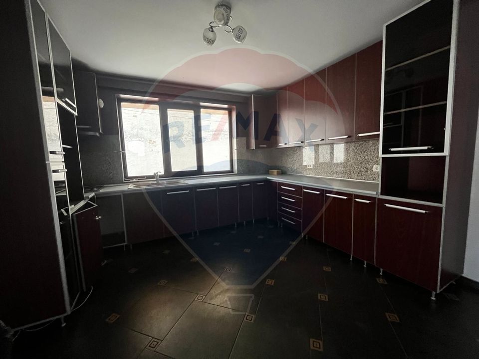 4 room Hotel / Pension for rent