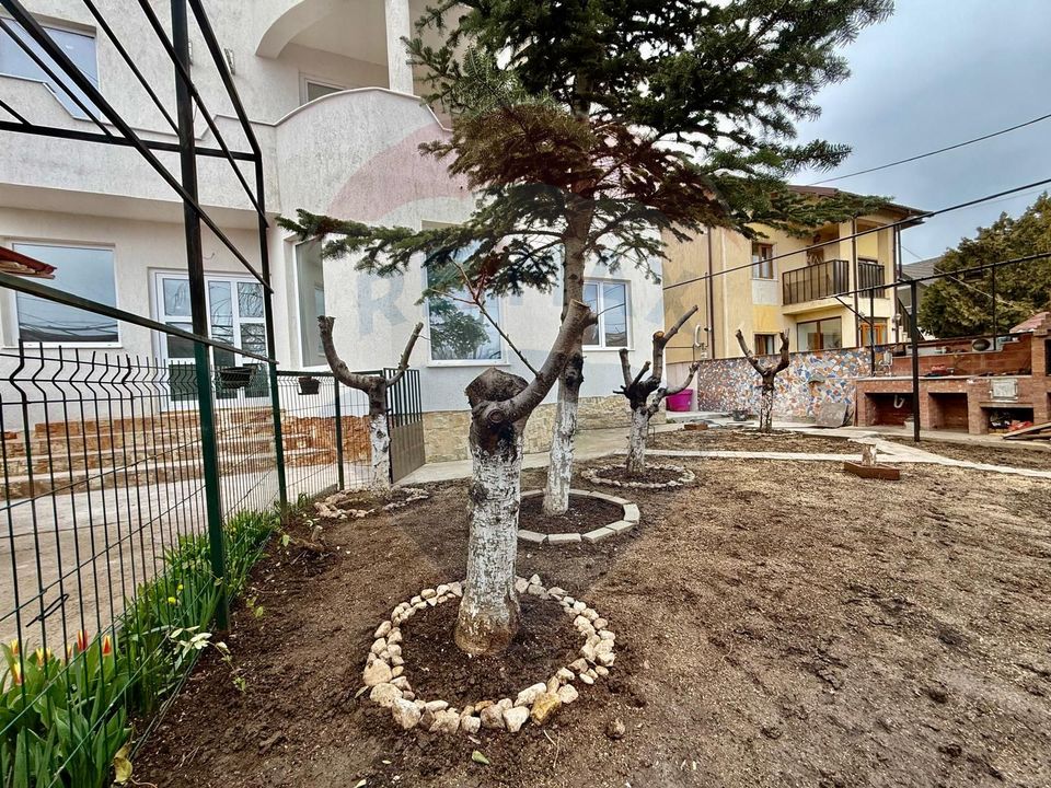 Vila P + 1 de vanzare in Eforie Nord teren proprietate 300 mp