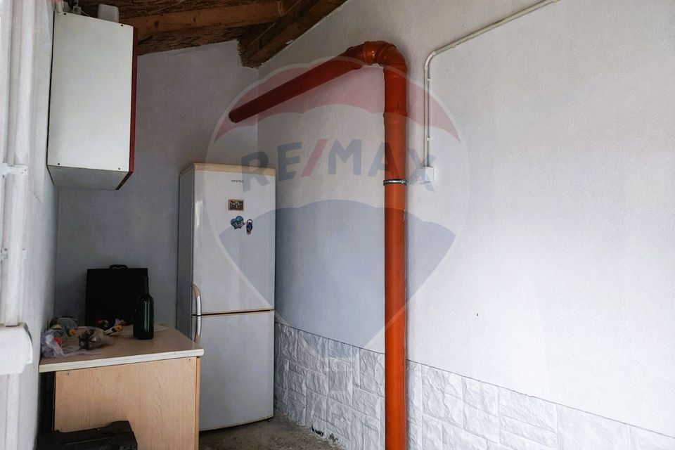 Casă / Vilă cu 3 camere de vânzare în zona Sud