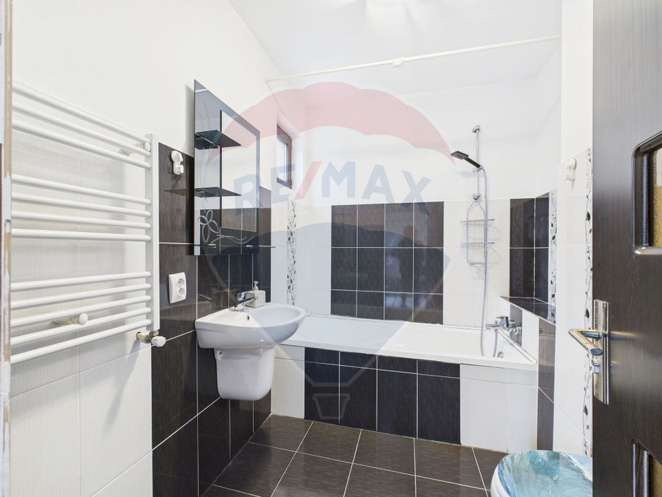 5 room House / Villa for sale