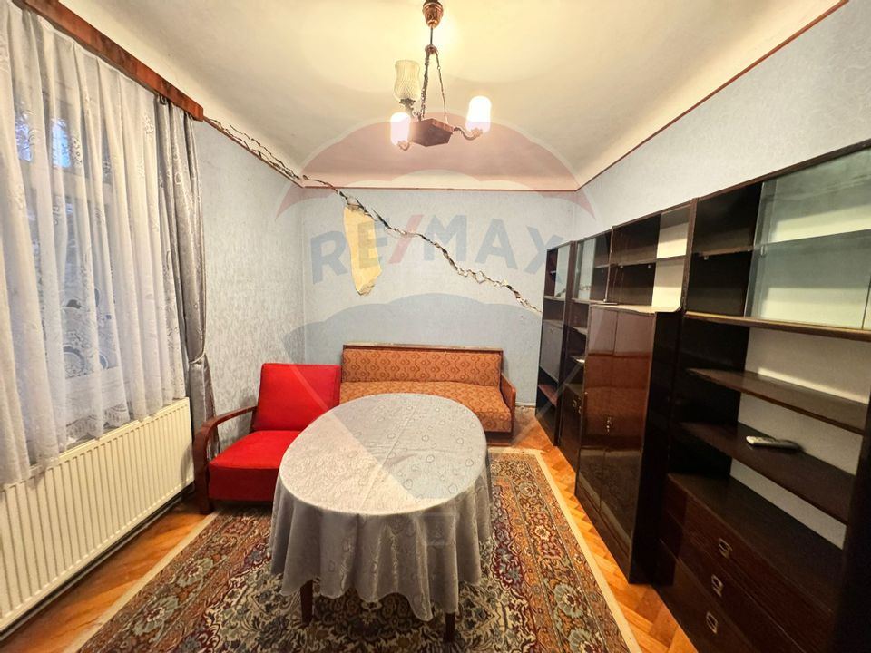 Apartament cu 3 camere de vânzare în zona centrala -Aleea Parcului