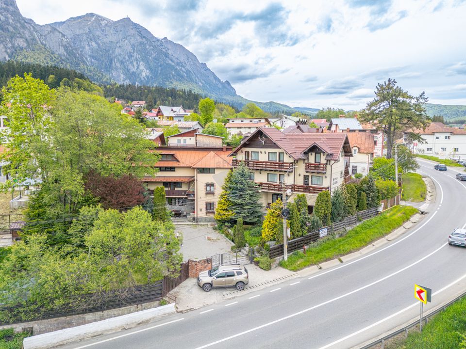 Proprietate deosebită de vânzare în Bușteni - Pensiune + Duplex
