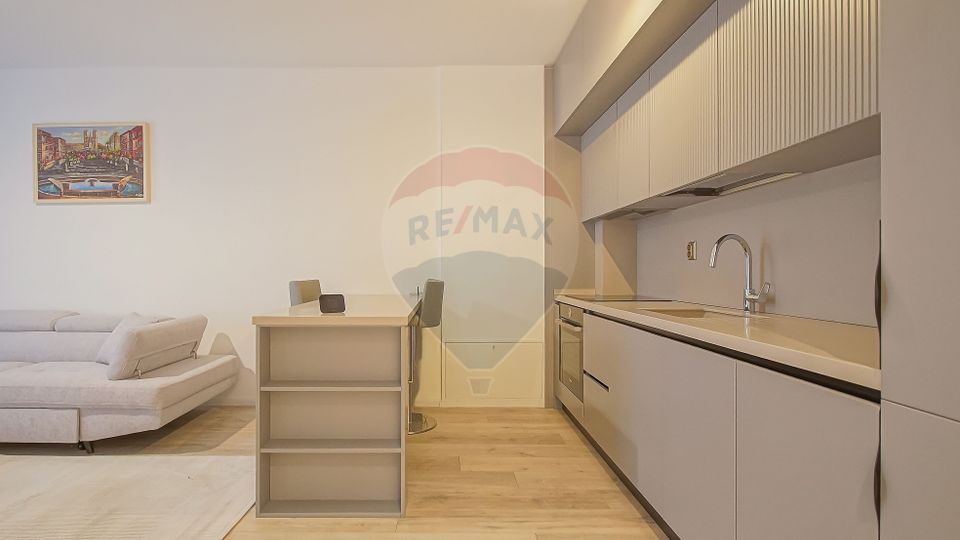 3 room Apartment for rent, Tractorul area