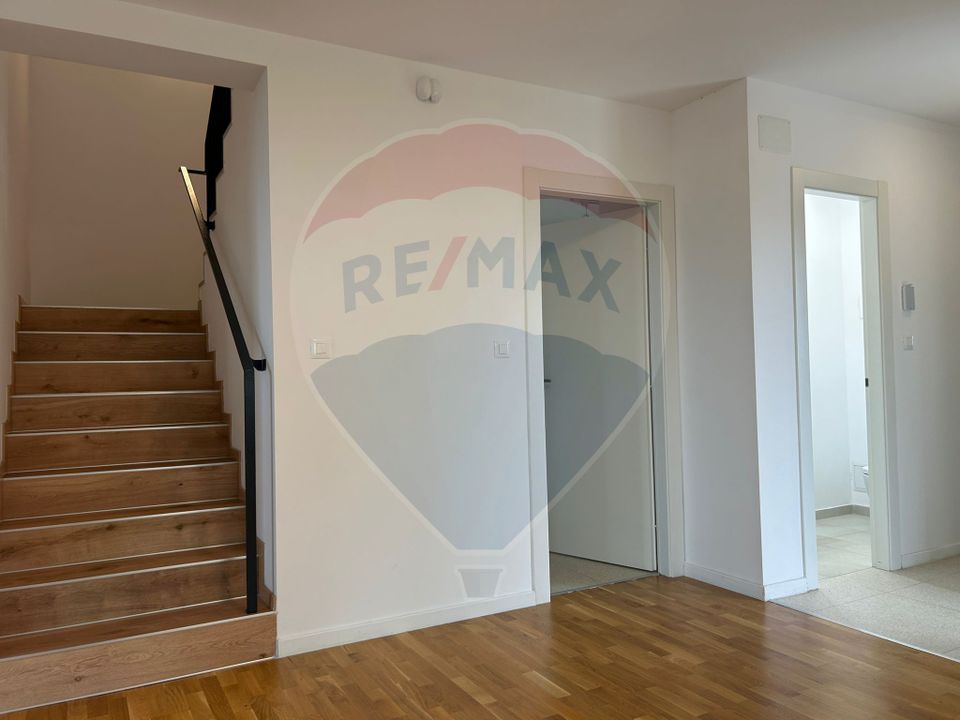 4 room House / Villa for sale