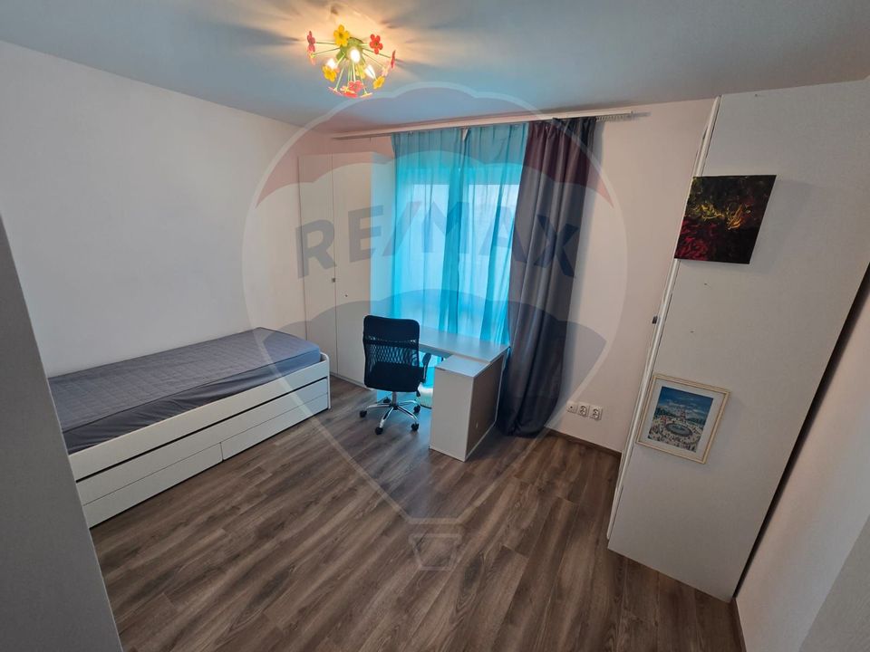 Apartament cu 3 camere de închiriat în zona Buna Ziua