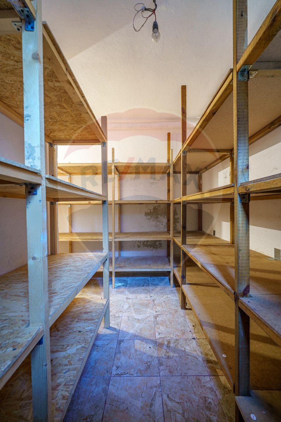 REZERVAT! Apartament cu 3 camere boxa si garaj - Matei Voievod