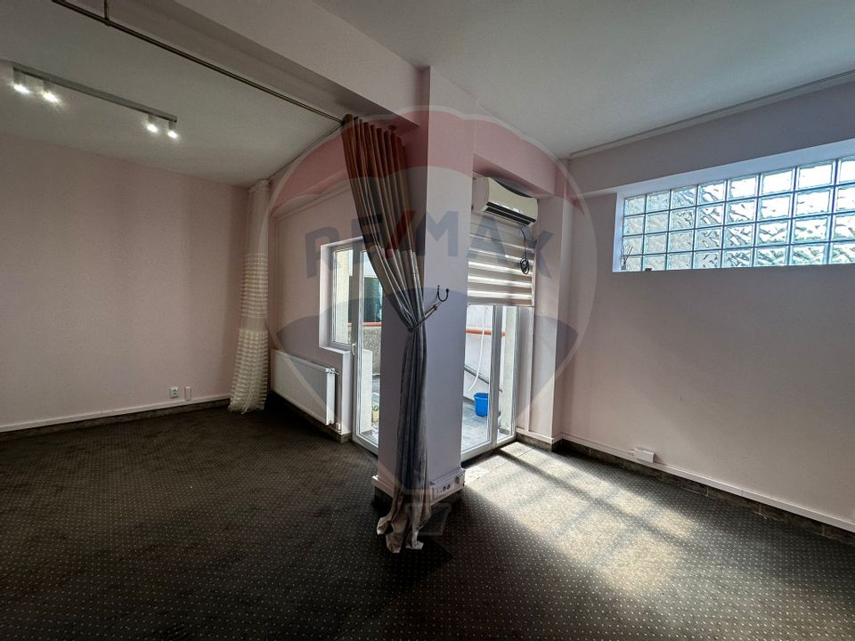 100sq.m Commercial Space for rent, Semicentral area