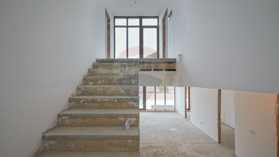 PENTHOUSE UNIC CU 168 MP UTILI SI 189 MP DE TERASE |SCHEII BRASOVULUI