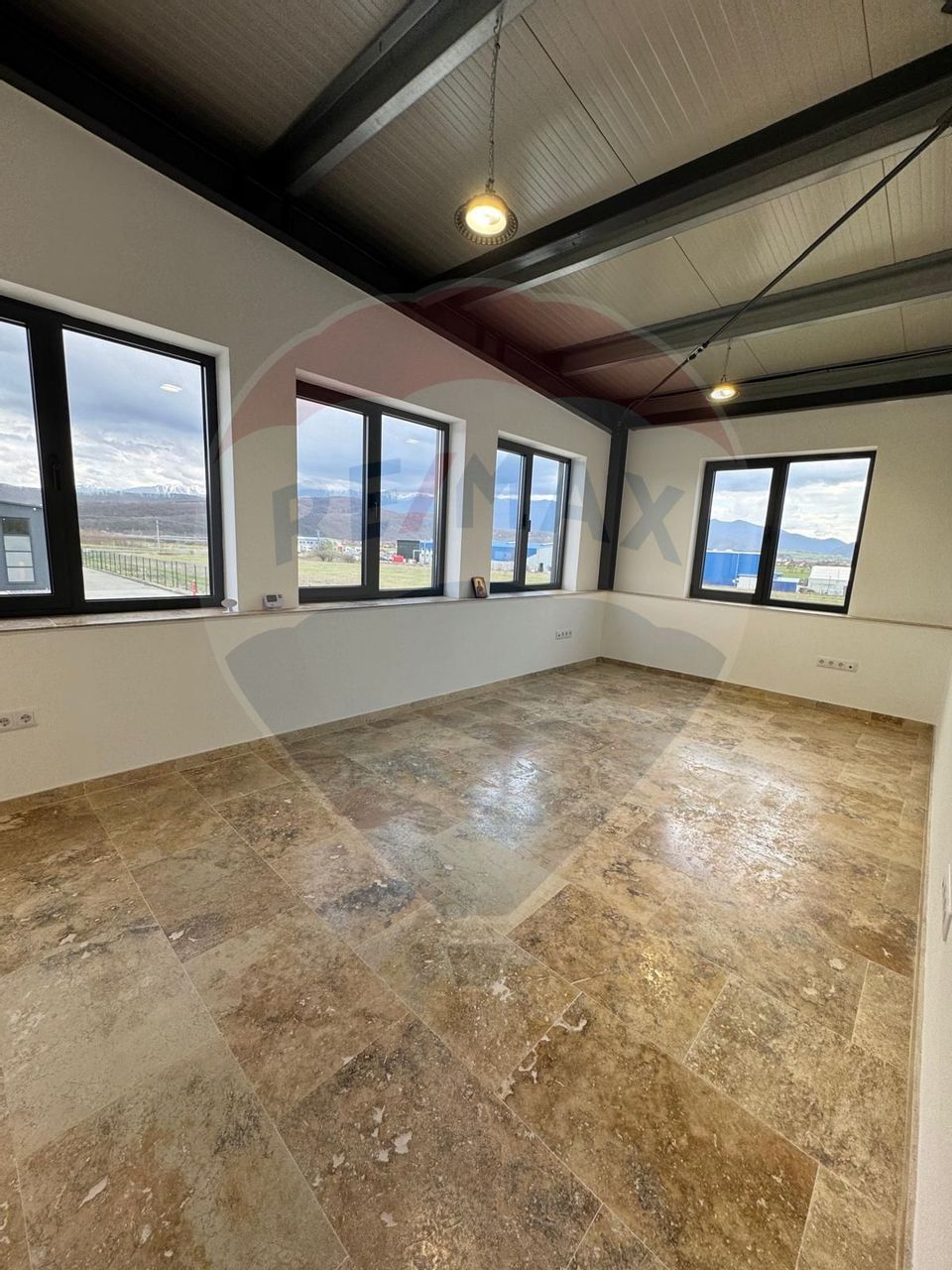 1,005sq.m Industrial Space for rent, Exterior Nord area