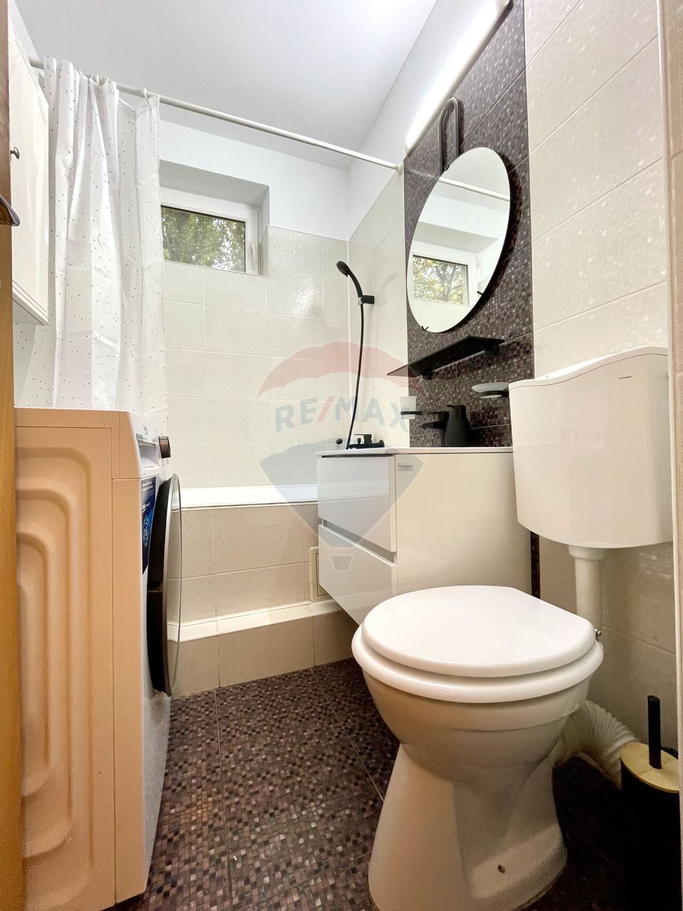 Apartament cu 2 camere de închiriat în zona City Park Mall