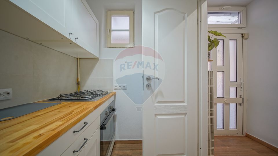 2 room Apartment for rent, Centrul Istoric area