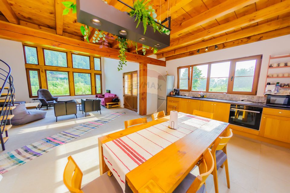 8 room House / Villa for sale