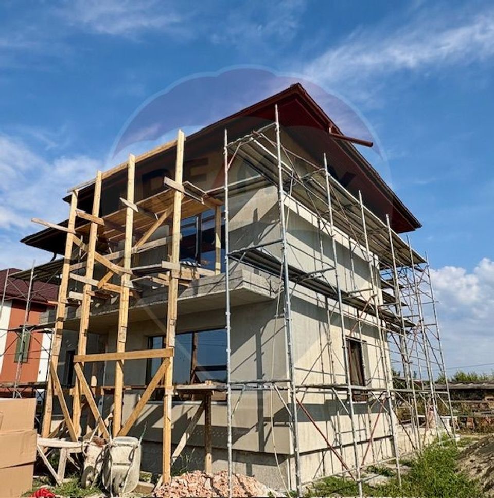 Vilă frumoasa cu 5 camere, 700 mp currte si pompa de caldura - Saftica