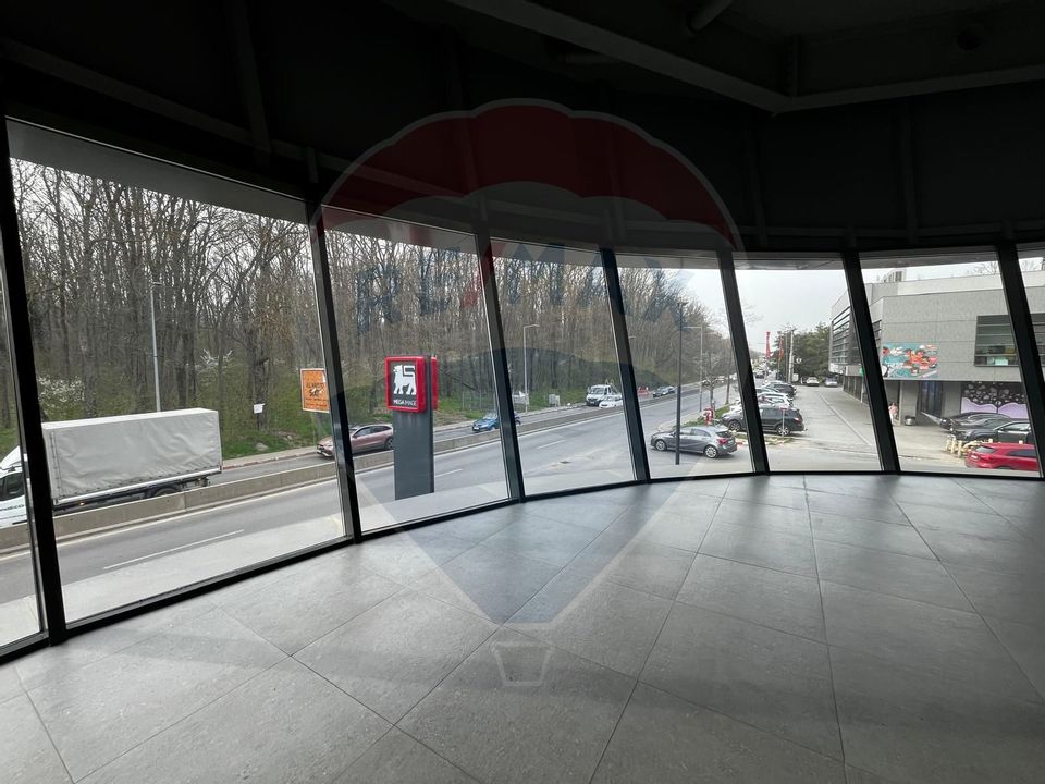 200sq.m Commercial Space for rent, Central area