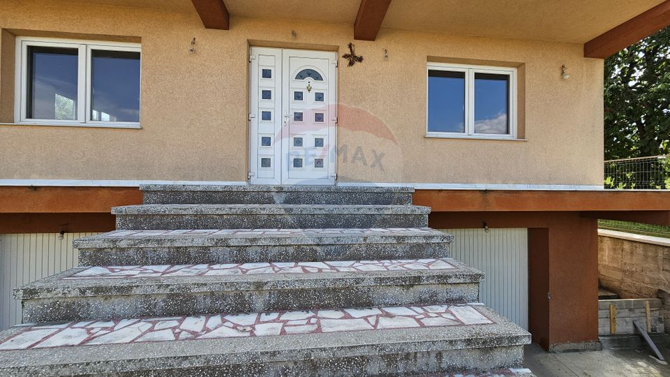 Casă / Vilă cu 12 camere-Sfântu Ilie Vechi, Suceava