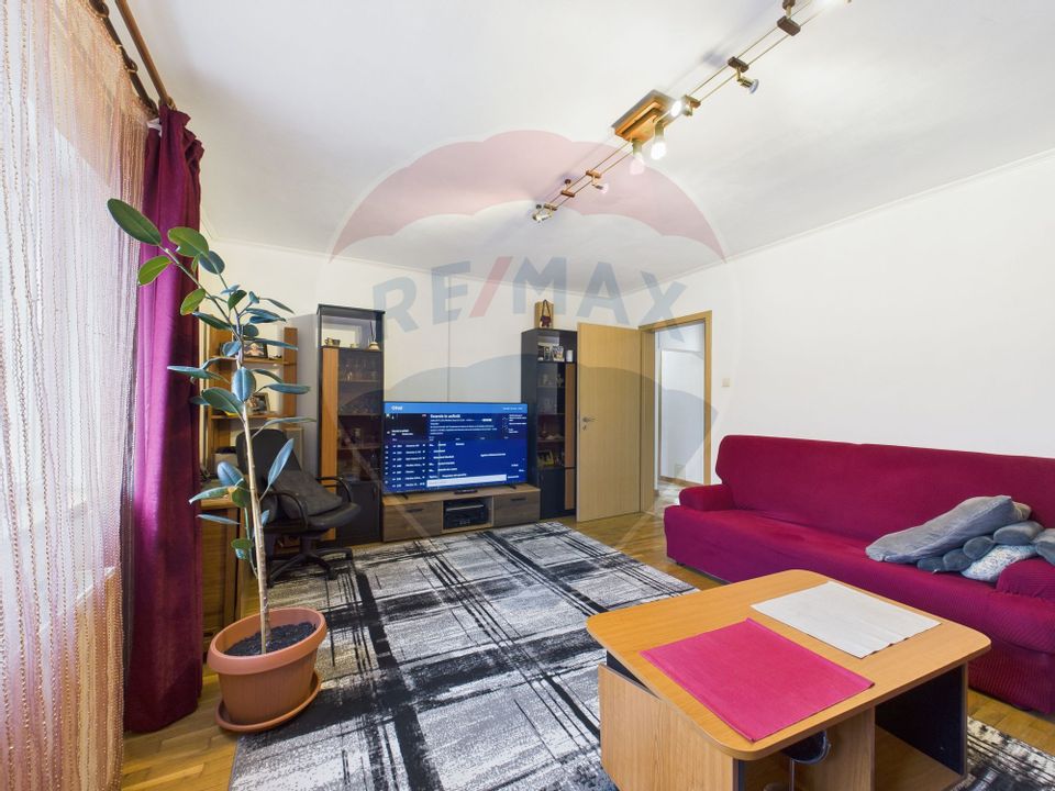 De vanzare Apartament 3 camere zona Octavian Goga-Nerva Traian