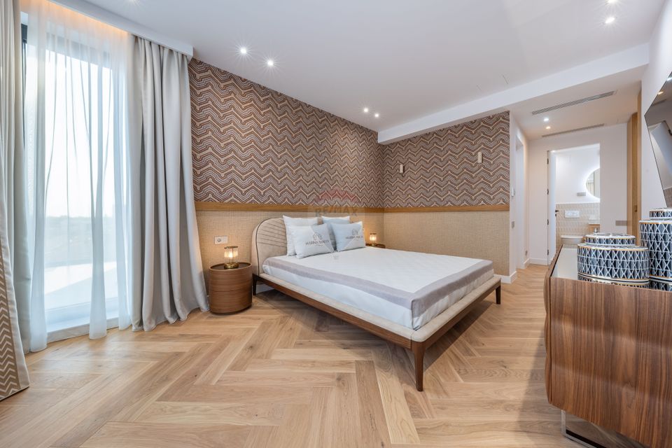 Vila cu 4,5,6  camere de vanzare in Marina Snagov