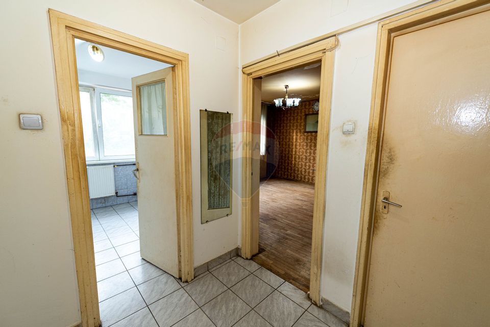 3 room apartment, for sale, Dinicu Golescu, risk-free block