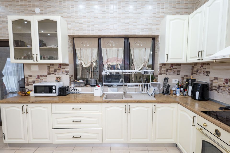 5 room House / Villa for sale