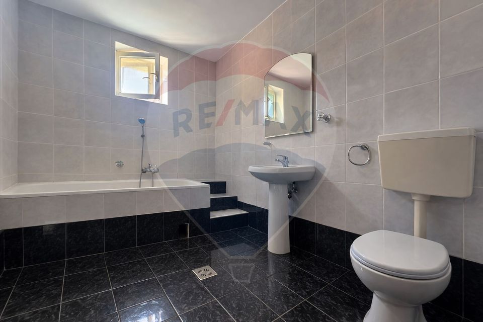 7 room House / Villa for sale