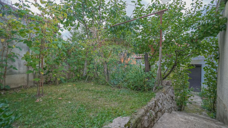 De vanzare vilă cu 5 camere, curte și garaj, în Șchei