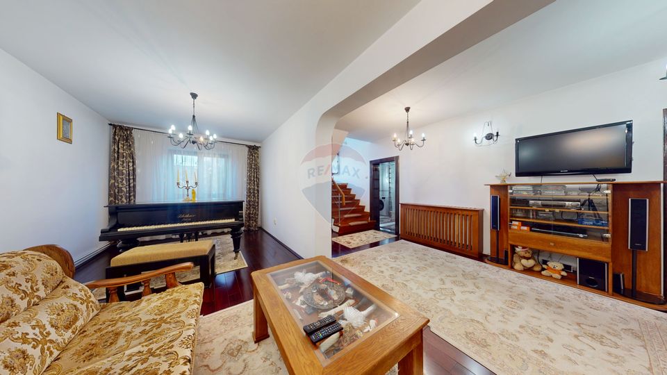 Casa de vanzareÂ  | Potential business| Tractorul – Brașov