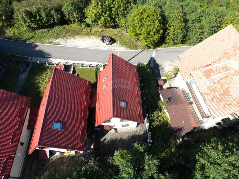 Casă / Vila cu 6 camere de vânzare în Predeal