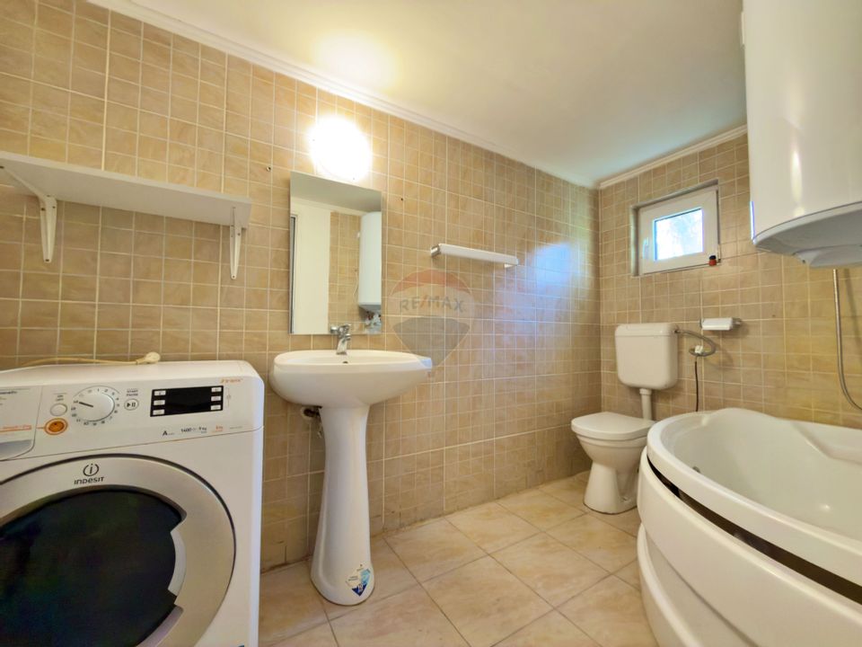 Casă cu 3 camere de vânzare în zona 3 Insule, Arad