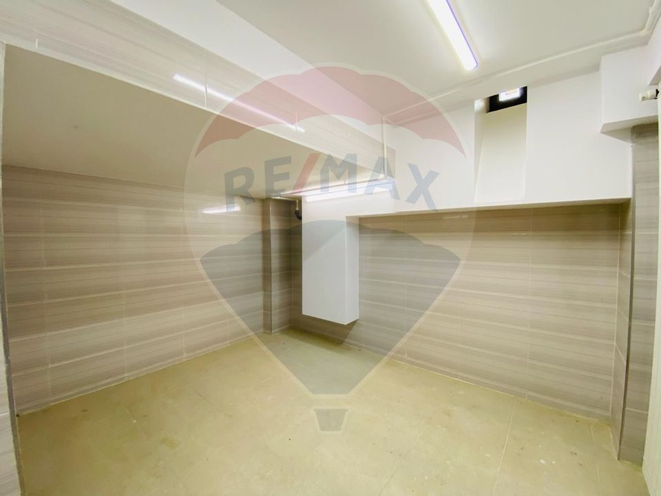 231.35sq.m Commercial Space for rent, P-ta Unirii area