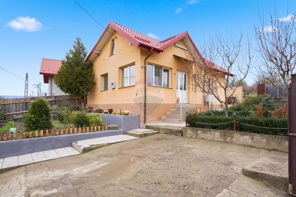 Casă de Om Gospodar - Costuleni - Grădină 2093 mp -0% Comision 0% TVA