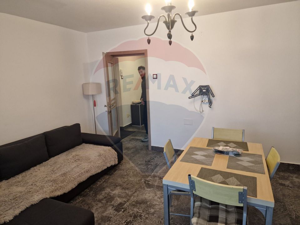 Apartament cu 3 camere de închiriat în zona Cornisa