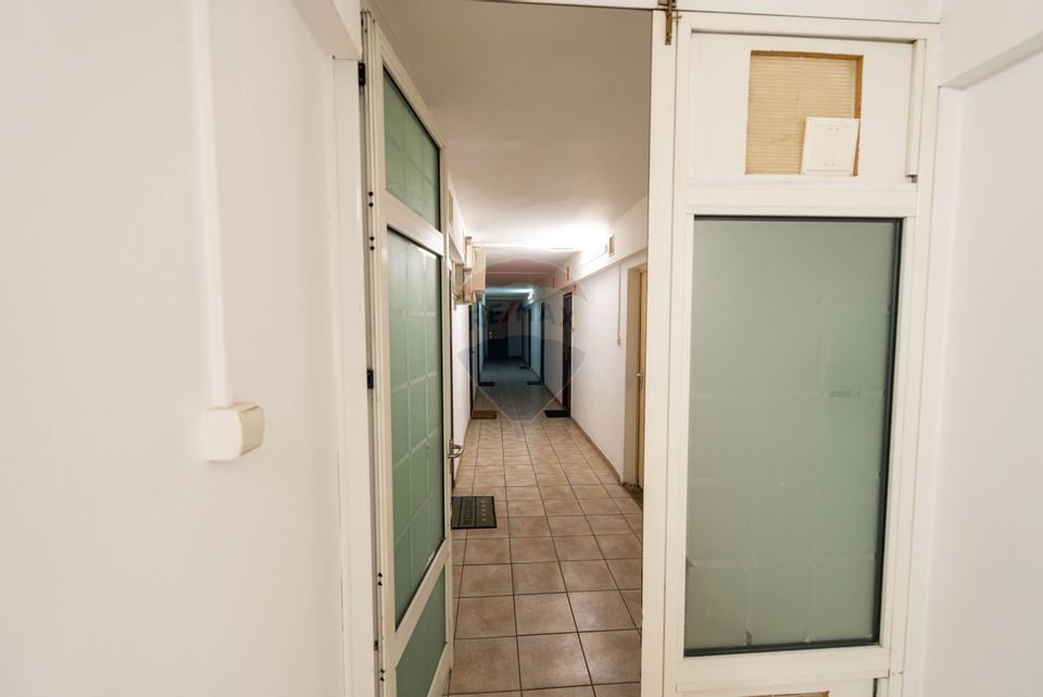 Garsoniera renovata de vanzare strada Mizil zona Trapezului Salajan