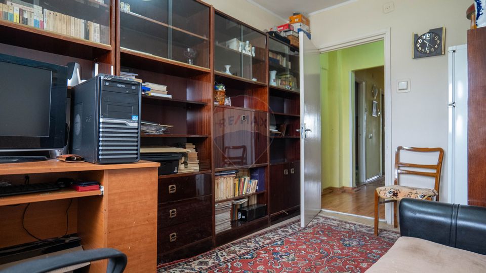 4 room Apartment for sale, Central area