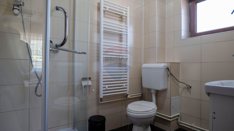 Oferta - vanzare pensiune 10 camere si casa de vacanta, Slanic Prahova