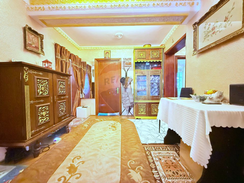 Apartament de vanzare la vile - garaj - boxa parter in acte