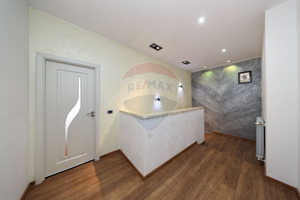 Conac, proprietate unica, in mijlocul naturii, Sacele!