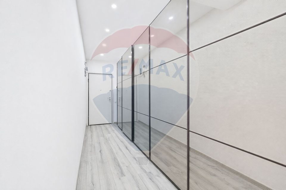 Apartament de vanzare - 3 camere 102mp + Terasa cu foisor 45mp