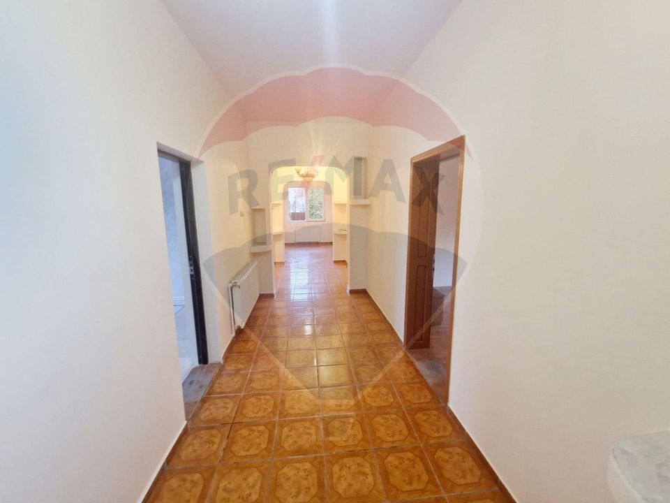 8 room House / Villa for rent, 1 Mai area