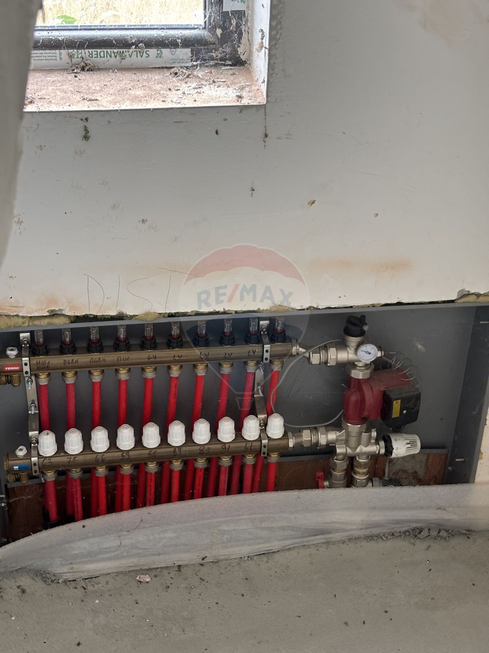 8 room House / Villa for sale