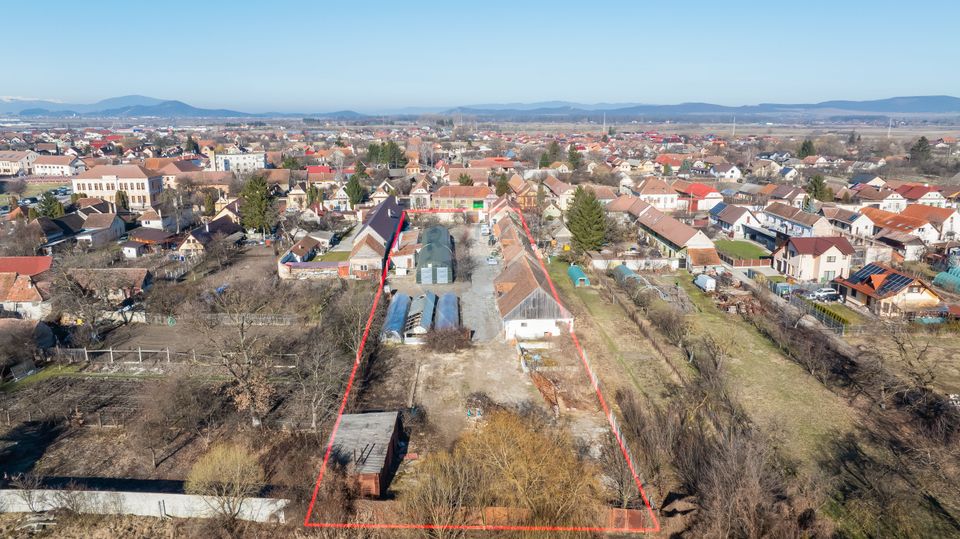 Casă de vânzare în centrul localității Prejmer, teren 5.055 mp!