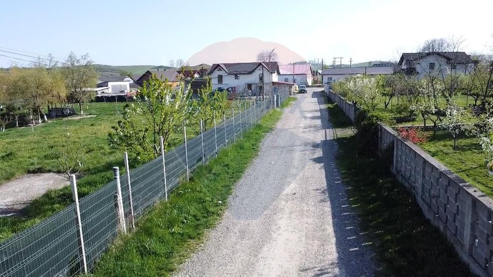 Teren Ilisesti  cu Iaz 5174 mp/ Strada Principala