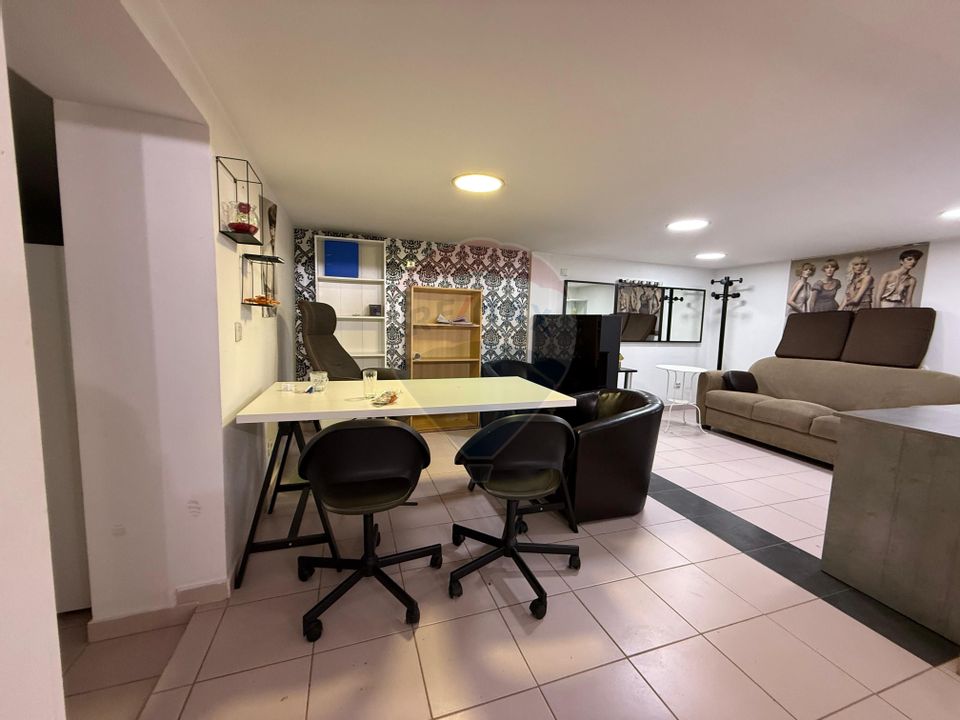 90sq.m Commercial Space for rent, Moinesti area