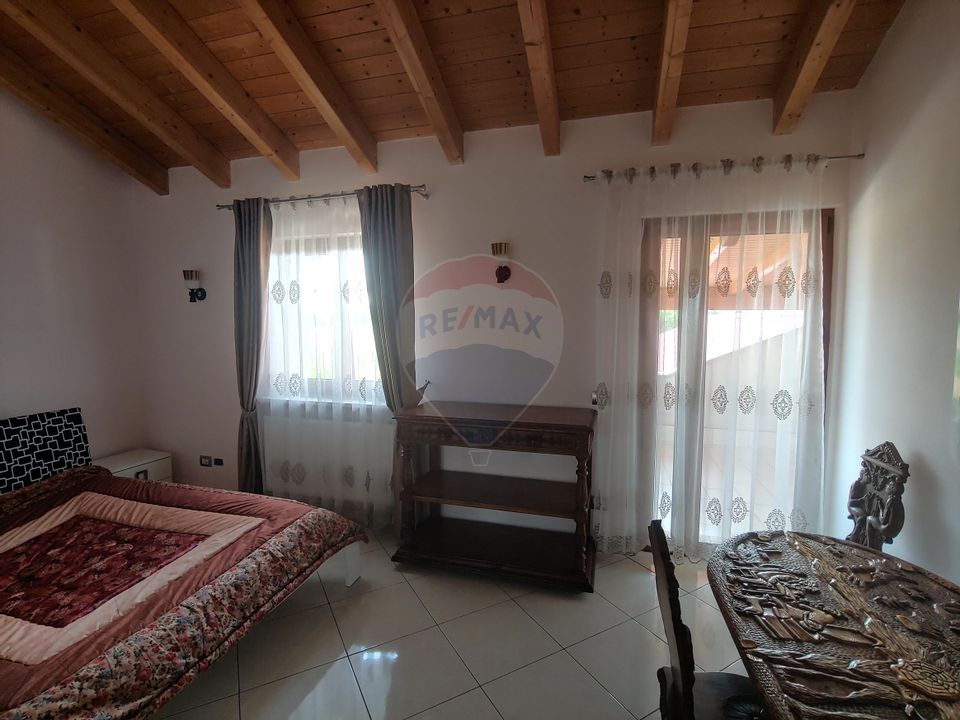 Casă / Vilă de lux cu 5 camere de vânzare în Vadu Moldovei, Suceava