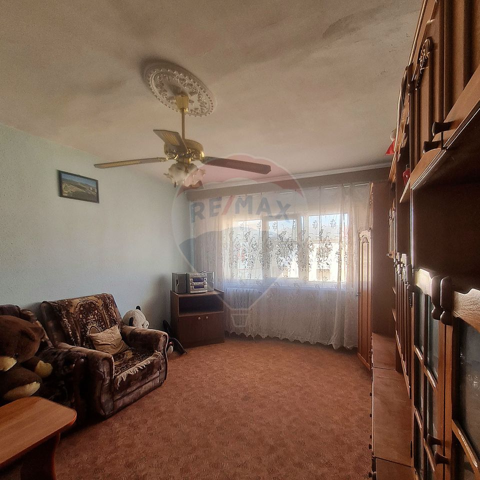 Apartament cu 3 camere de vânzare cu suprafata de 74mp