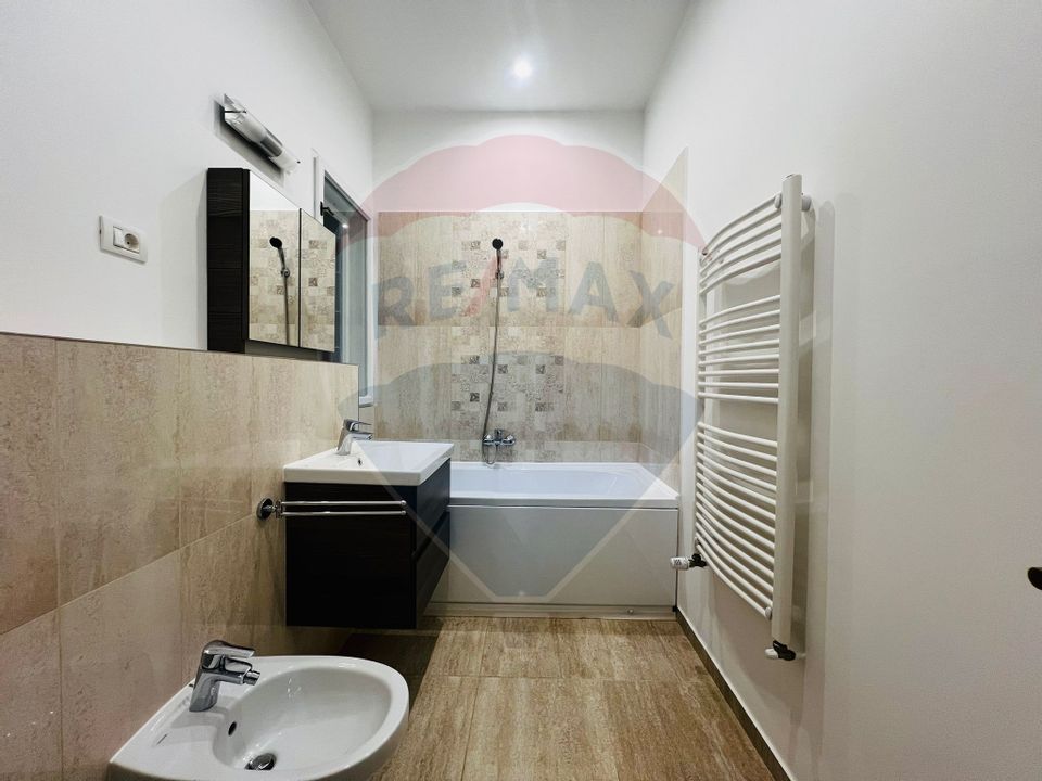 Apartament boem 5 camere zona ultracentrala etajul 1